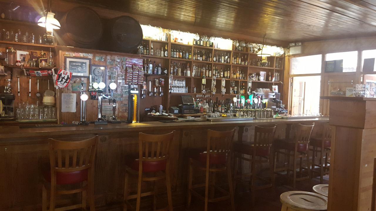 Готель Skellys Ballymahon Екстер'єр фото